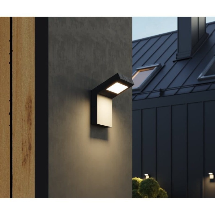 Kinkiet ogrodowy LED LONDON 10W 4000K 720lm czarny IP54 GTV nocą.jpg