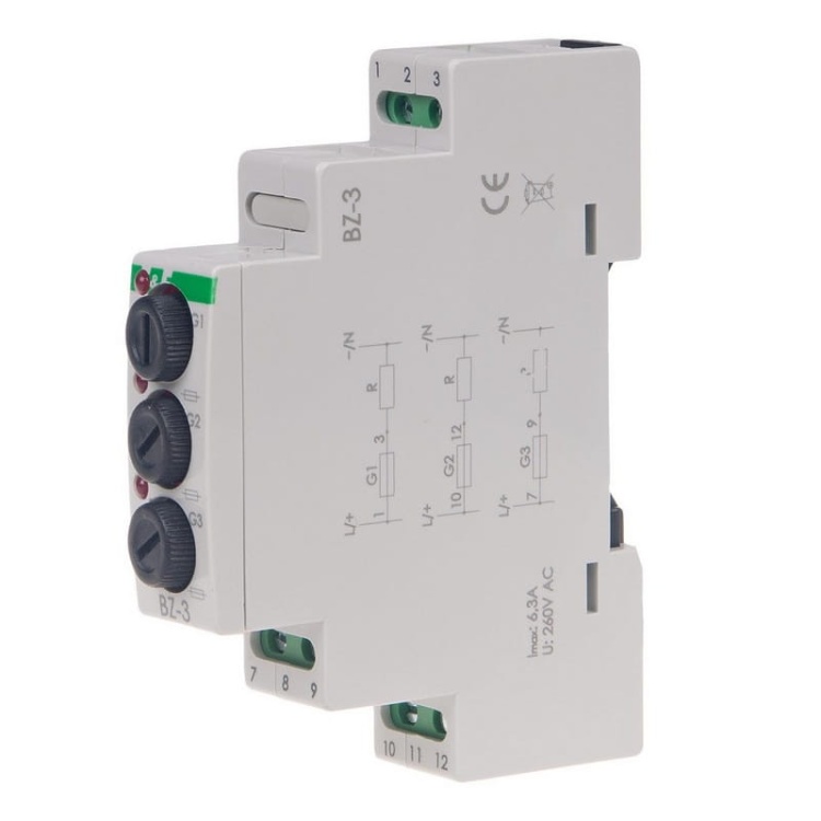 Moduł bezpiecznikowy trójgniazdowy BZ-3 F&F bok.jpg