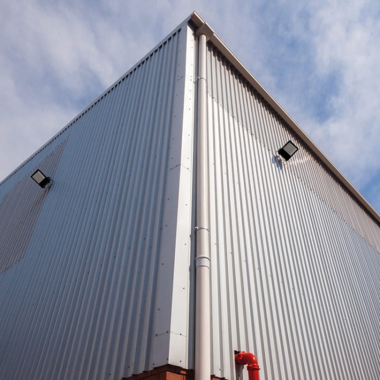 Naświetlacz LED FL AGOR PRO LED 100W 4000K 14000lm IP65 110° Kanlux 38420 aranżacja