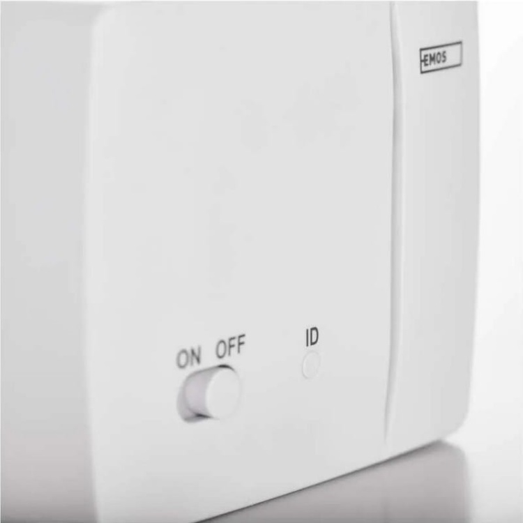 Programowalny termostat pokojowy bezprzewodowy z OpenTherm EMOS P5611OT guziczki