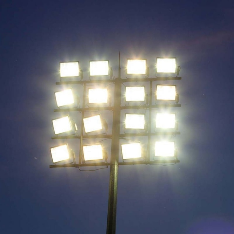 Naświetlacz LED FLOODLIGHT 200W 22960lm 4000K czarny IP65 VT-44201 aranżacja