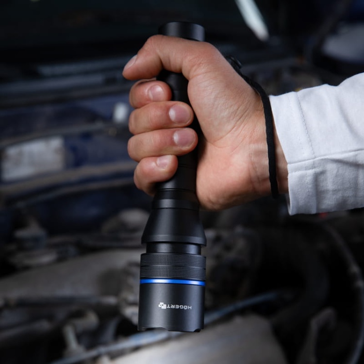 Latarka LED z wbudowanym akumulatorem 4500mAh 3100lm IPX7 HT1E416 Högert