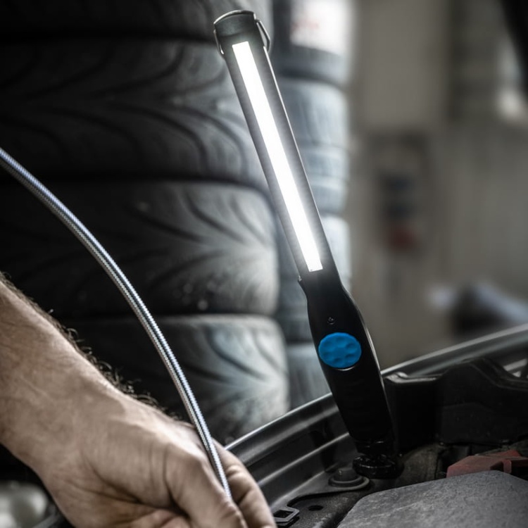 Lampa warsztatowa LED z wbudowanym akumulatorem 2000 mAh 10W 400lm IP54 HT1E409 Högert