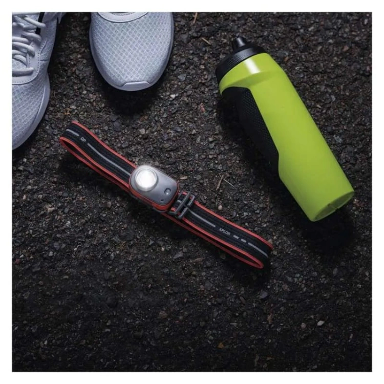 Latarka czołowa LED Xplor PHR16 ładowalna 300lm 50m IPX6 GP P8566 aranżacja