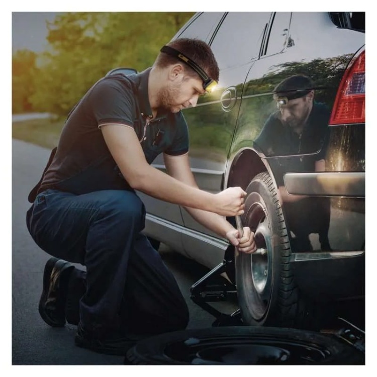 Latarka czołowa LED Discovery CHW53 na baterie 3×AAA 280lm 90m IPX5 GP P8573 aranżacja