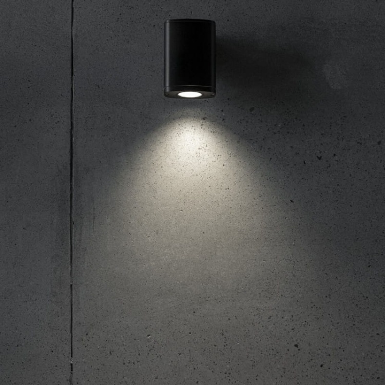 Oprawa elewacyjna ZEVI EL GU10 czarna IP54 Kanlux 38880 aranżacja