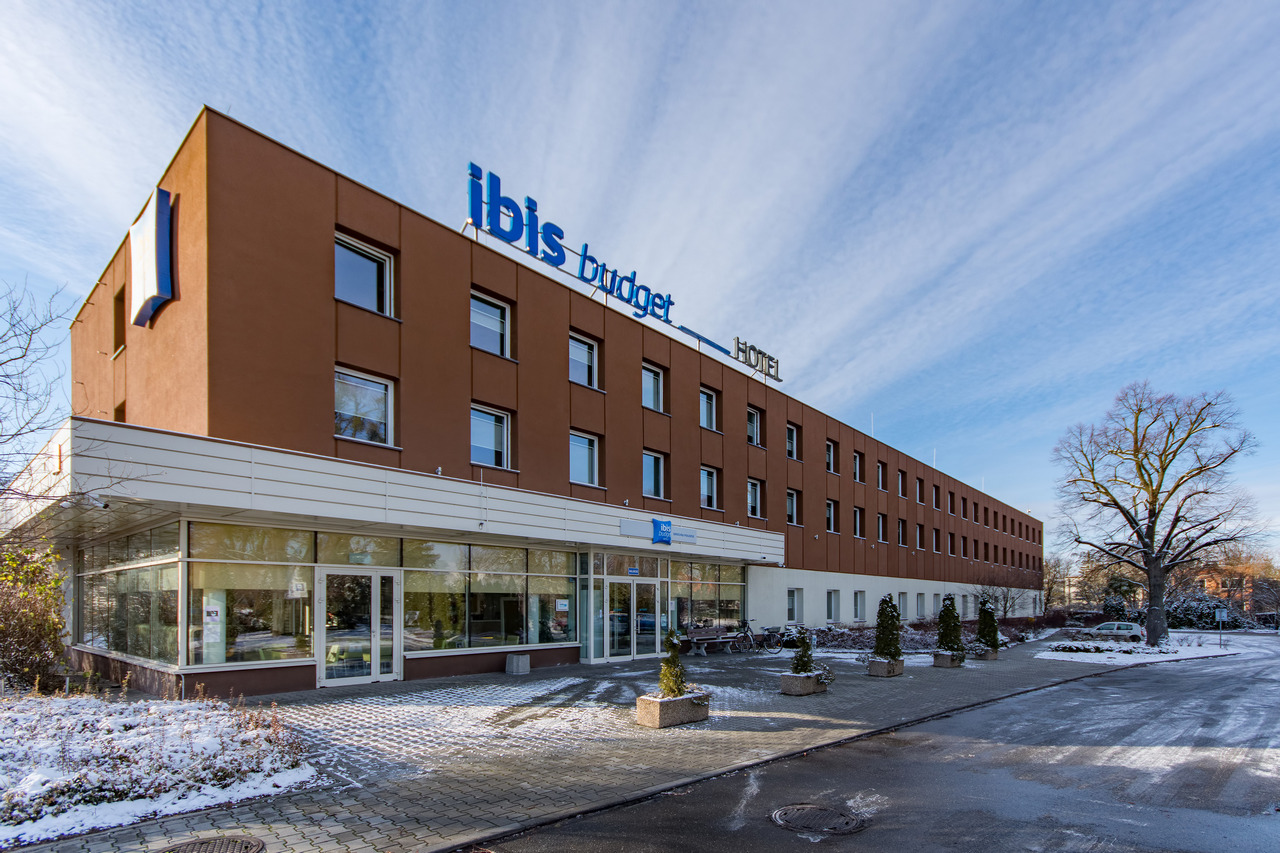 Realizacja NEOLED w hotelu ibis budget Wrocław