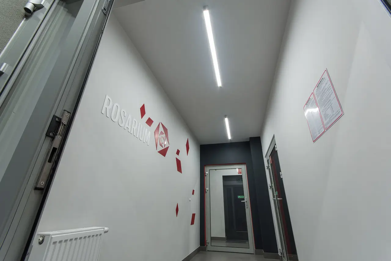 Liniowe oprawy LED LINEO w częściach wspólnych