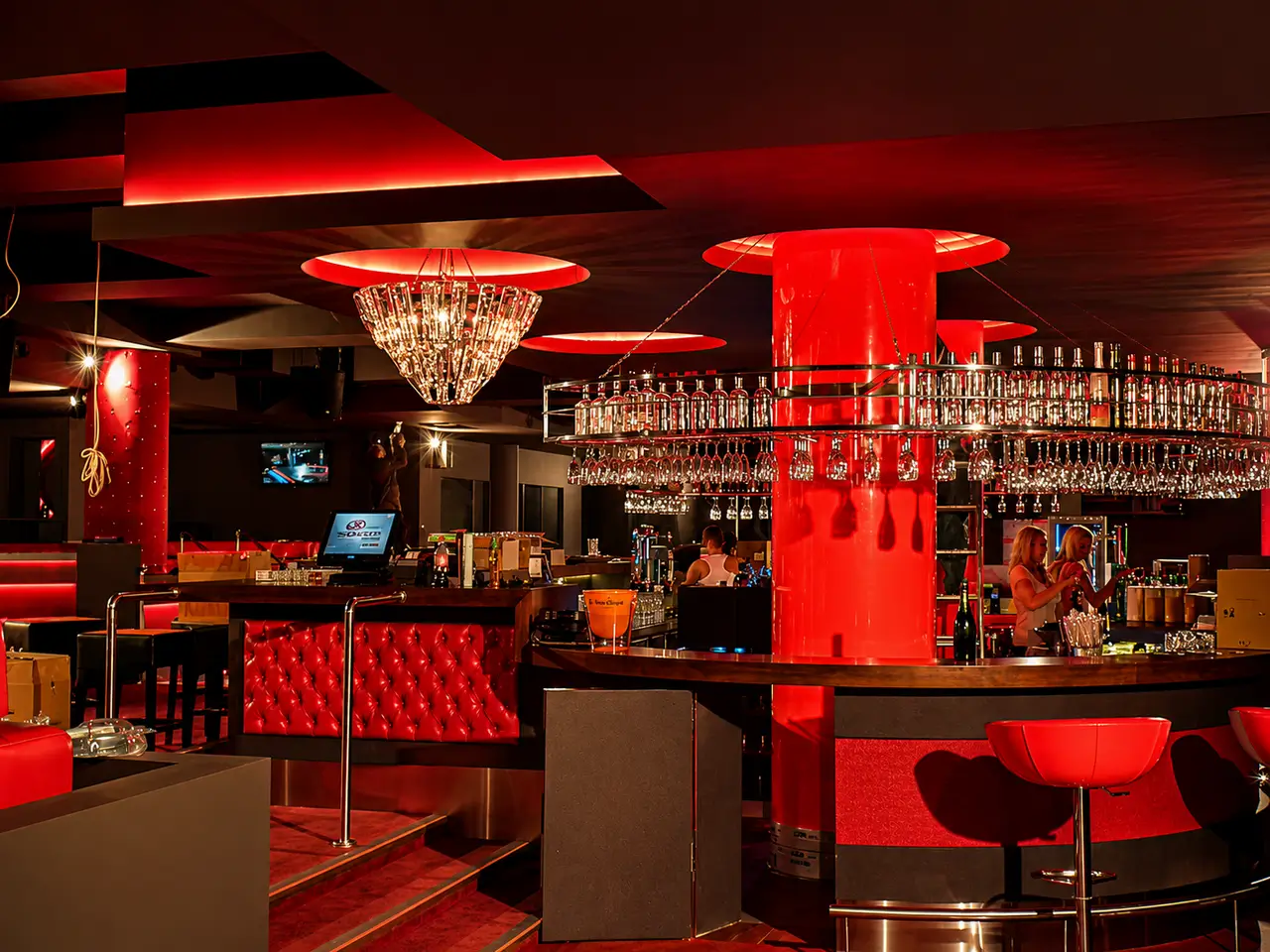 Realizacja oświetlenia dekoracyjnego LED w SOGO Night Club
