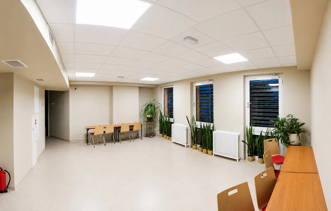 Panele LED zamiast opraw rastrowych 60x60
