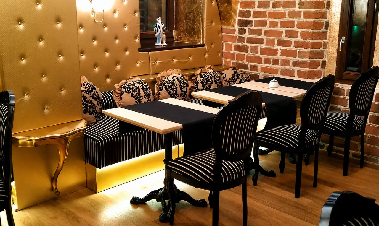 Restauracja Złota Wrocław dekoracyjne oświetlenie LED