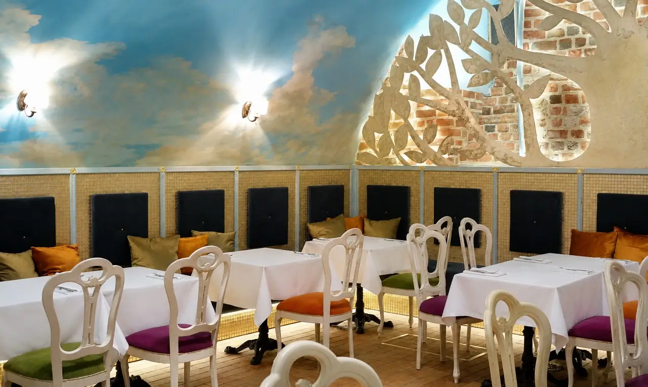 Oświetlenie LED wnętrza Restauracji Złota we Wrocławiu